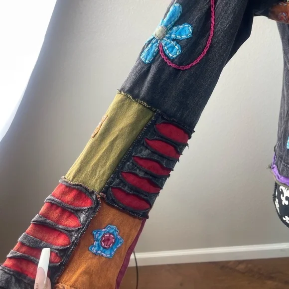 Rising International Boho Patchwork Long Sleeve Top Cotton Nepal M Distressed - Picture 3 of 10